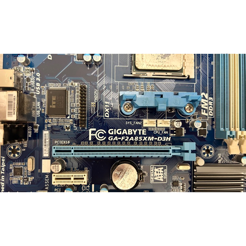 技嘉GA-F2A85XM-D3H、CPU AMD A10 5800(含風扇)、創見4G記憶體DDR3 1600U*4條