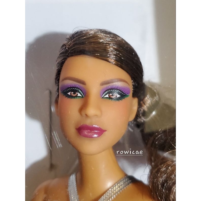 🤩現貨全新🤩正版芭比 Signature BARBIE LOOKS Doll #12（黑髮捲髮，彎曲體型）