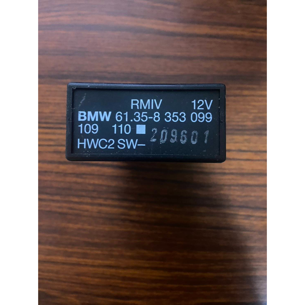 原裝 BMW e36 電動窗模塊(繼電器) 61358353099