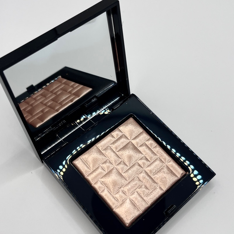 ‘’官網公司貨‘’ 現貨💌Bobbi brown 金緻美肌粉