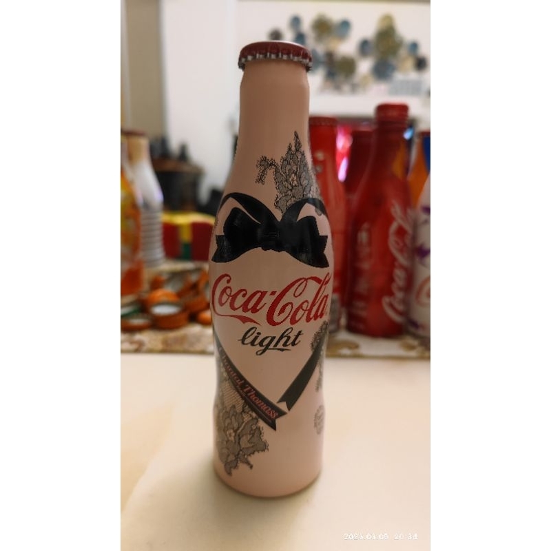 可口可樂法國蕾絲情人主題限量鋁瓶，原水原蓋，收藏美品