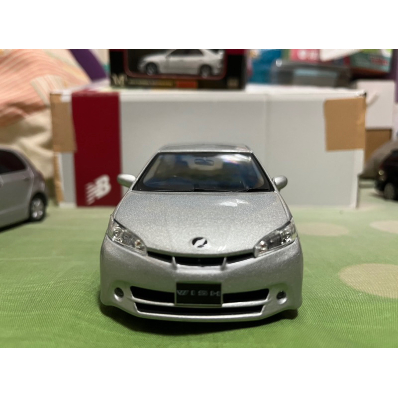 Toyota wish 極光銀 1/24 日規原廠模型車 無盒裸裝