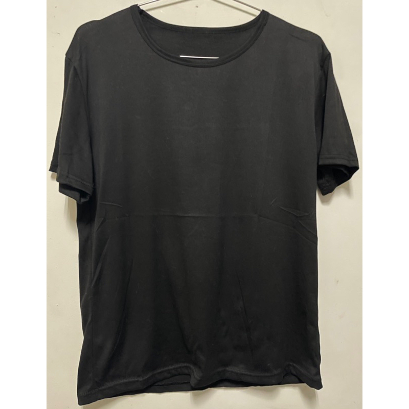 黑色 短袖T恤 / 內衣 / 睡衣 （二手衣服）