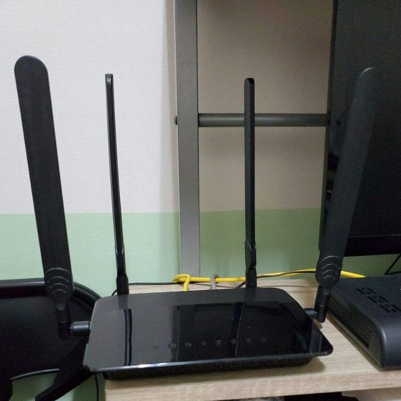 D-Link 雙頻路由器 DIR-842 二手良品 wifi分享器 5GHz 2.4GHz