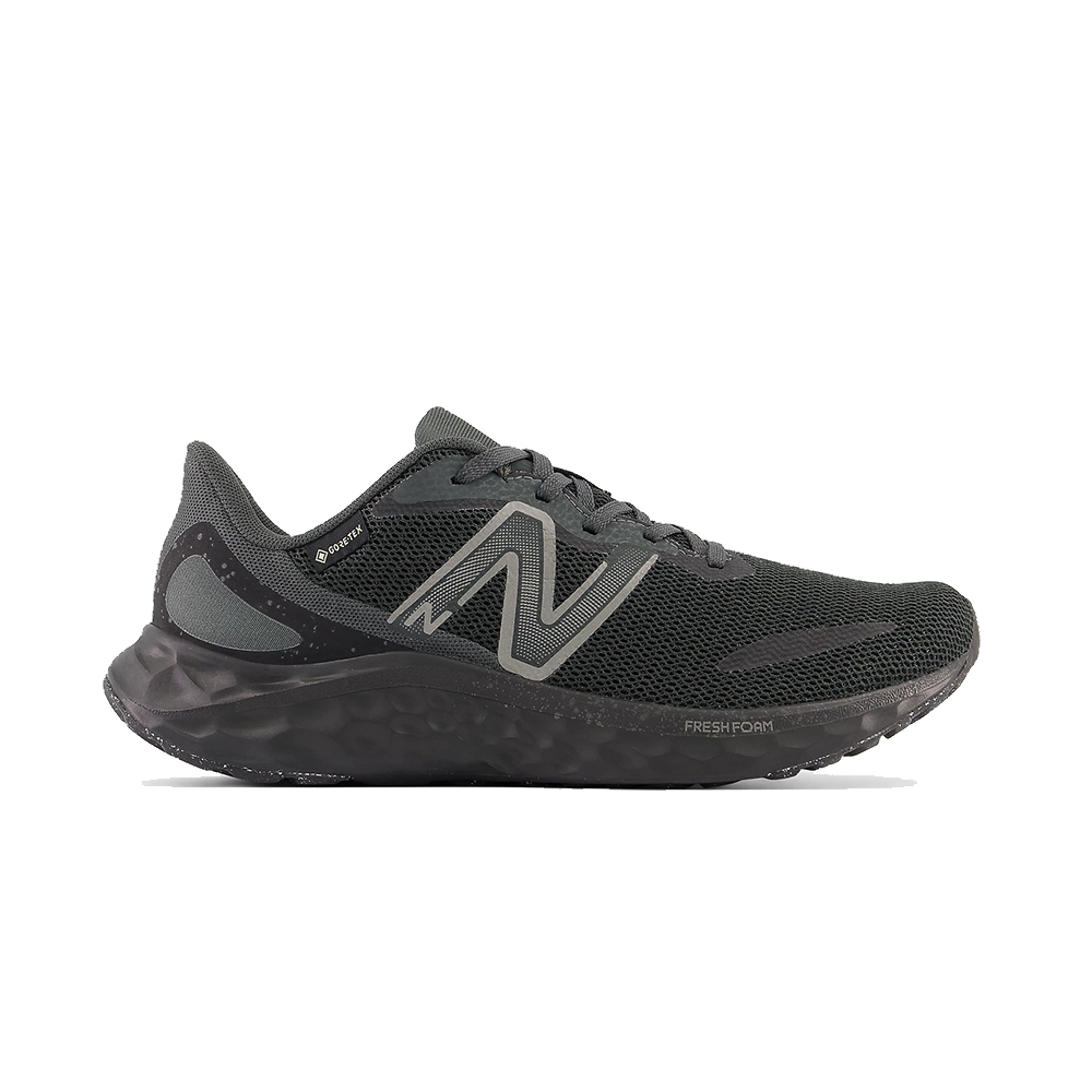 NEW BALANCE 跑鞋 女鞋  運動慢跑鞋 休閒 輕量 GORE-TEX  黑色 WARISGB4