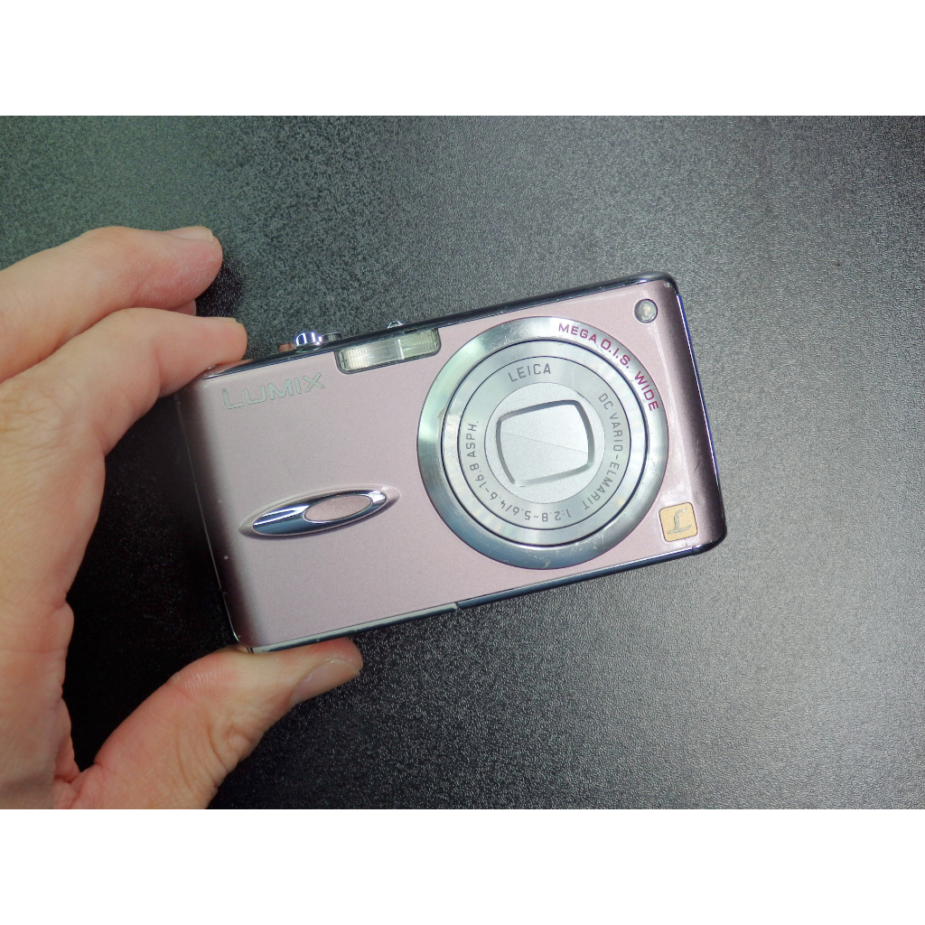 通販 快調！美品☆PANA 5.8-17.4mm LEICA DMC-F1 LUMIX デジタルカメラ