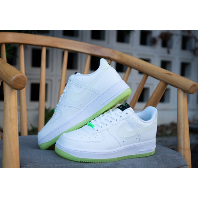 NIKE W AIR FORCE 1 07 LX HAVE A NIKE DAY 白 夜光 CT3228-100 女鞋