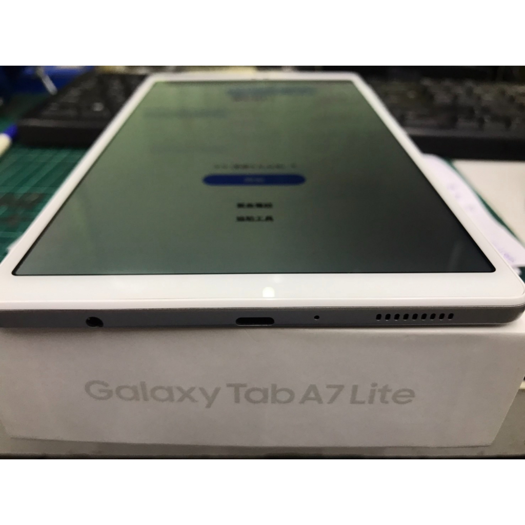 三星T225 (TAB A7 8.7") LTE 32G二手平板電腦9成新盒裝