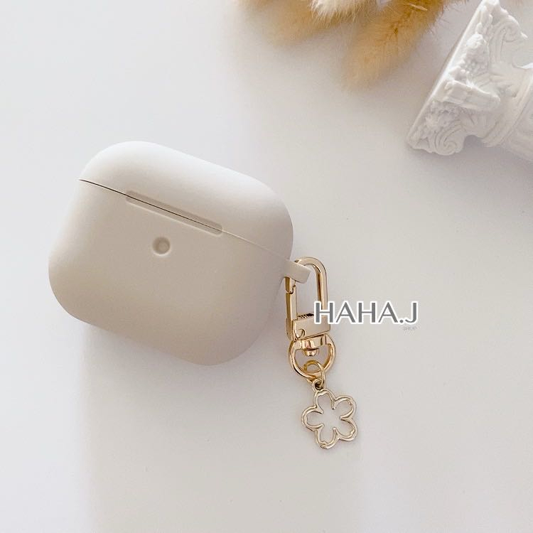 【現貨】Airpods 4 耳機殼 保護殼 Airpods pro 3/pro2/3代 耳機保護套 附金色櫻花吊飾