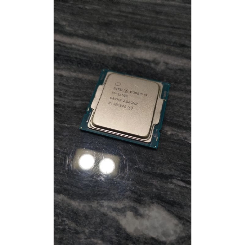 CPU Intel 11700 11代i7展示機用近全新，與賣場主機板一起用