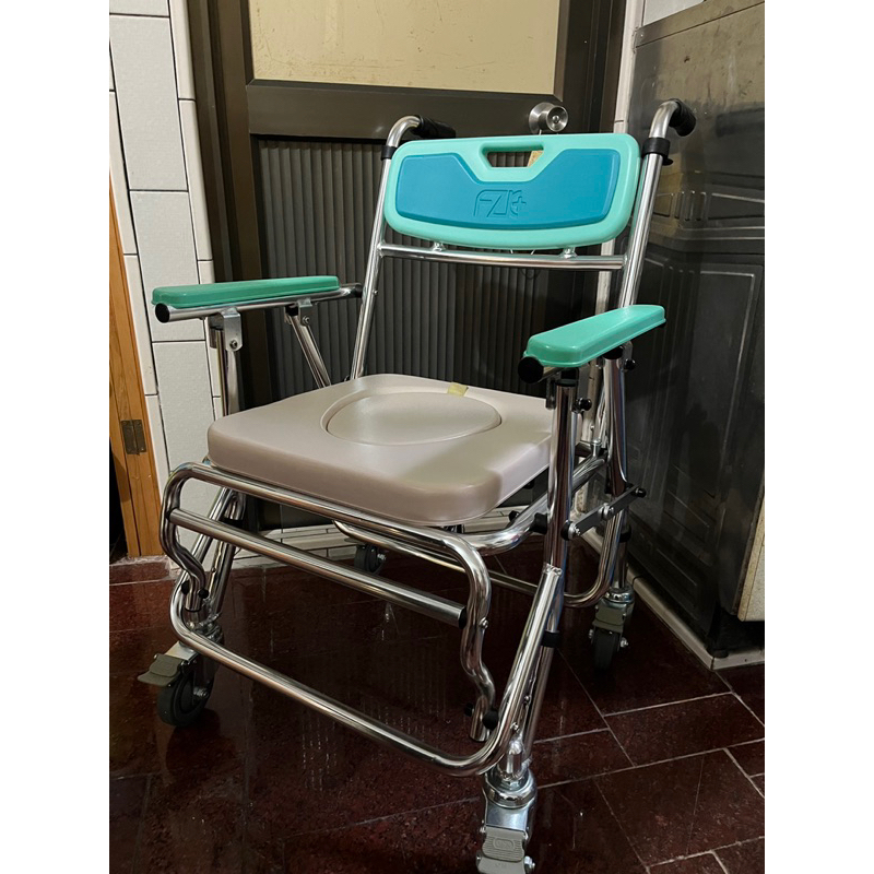 （全新）富士康便盆椅-FZK-4542附輪收合款