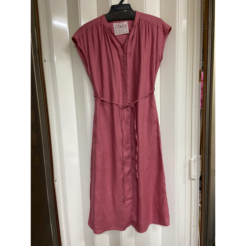 麻紗材質洋裝（全新日本貨）入手價接近四千可小議
