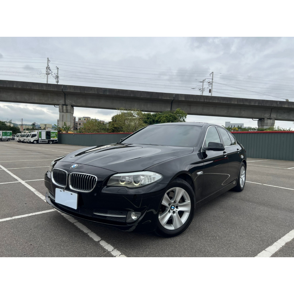 正2013年出廠 F10 BMW 5-Series Sedan 528i 2.0精英版 實跑17萬