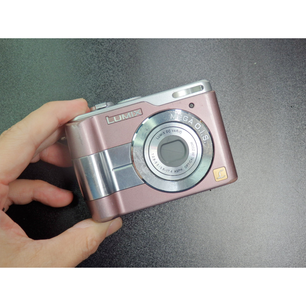 &lt;&lt;老數位相機&gt;&gt; PANASONIC LUMIX DMC-LS1 (Leica鏡頭 / AA電池 / CCD/粉紅)