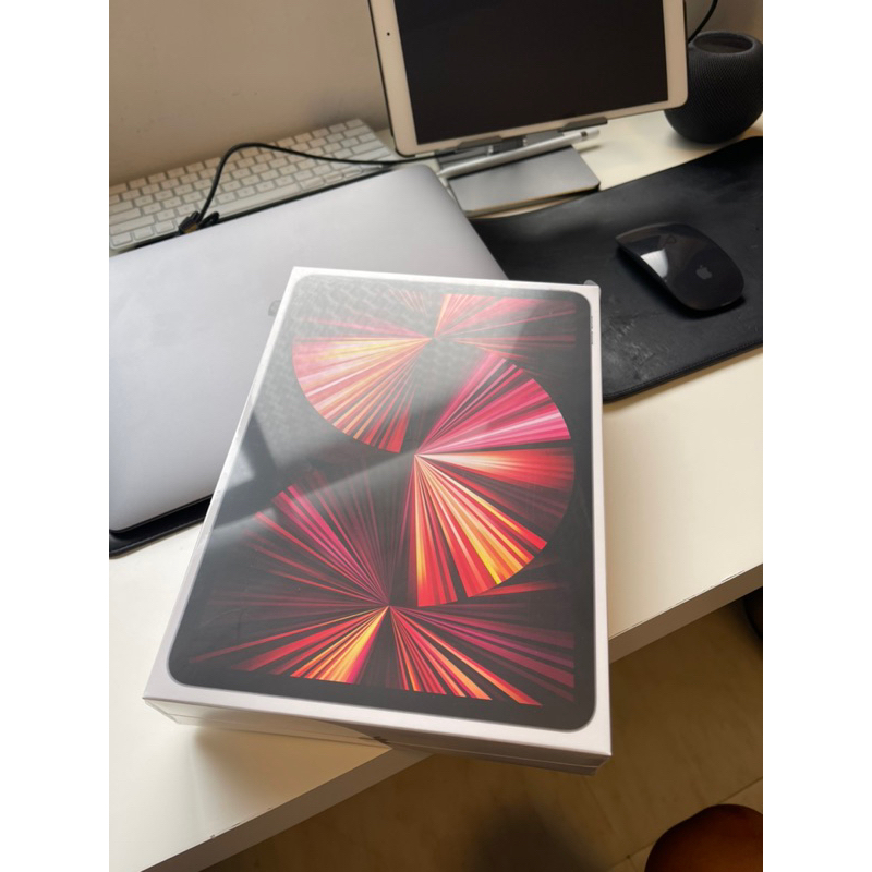 近全新 保固內Apple iPad Pro Wi-Fi 256G 11吋 第三代 平板電腦(2021版) 含原廠保護殼