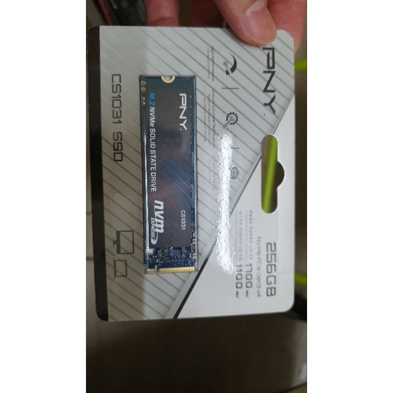 全新未拆 pny m2 2280 256g ssd nvme cs1031