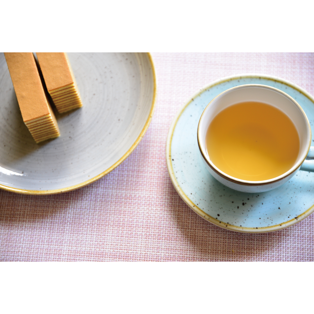 英國CHURCHiLL-點藏系列-深邃灰圓盤 x 蛋青咖啡花茶杯盤組 / 優惠套組