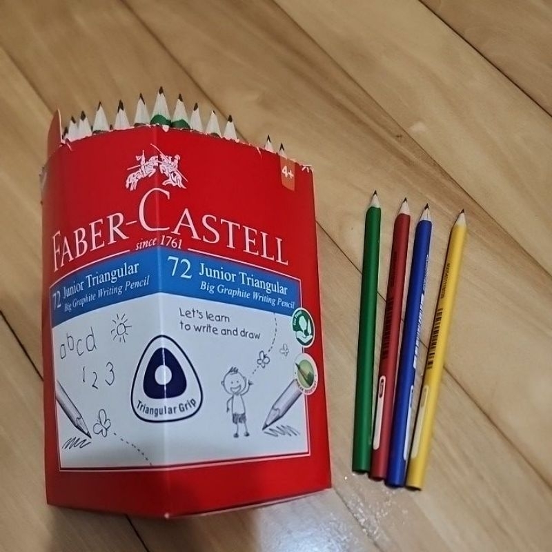 輝柏 FABER-CASTELL 大三角鉛筆 紅、黃、 藍、 綠隨機出貨不挑色