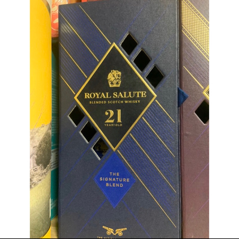 皇家禮炮 21年藍色700ml  空瓶+盒子（珍藏擺飾品）