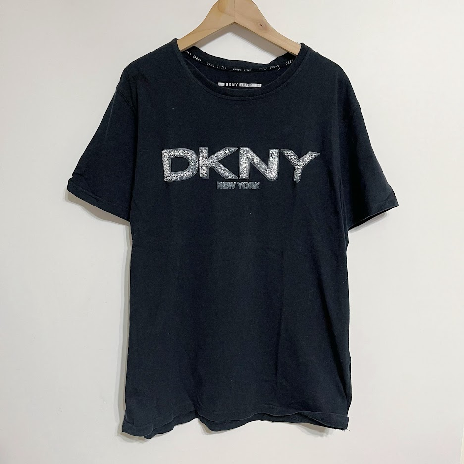 MOMO 古著商號 DKNY SPORT 短袖T恤 M號