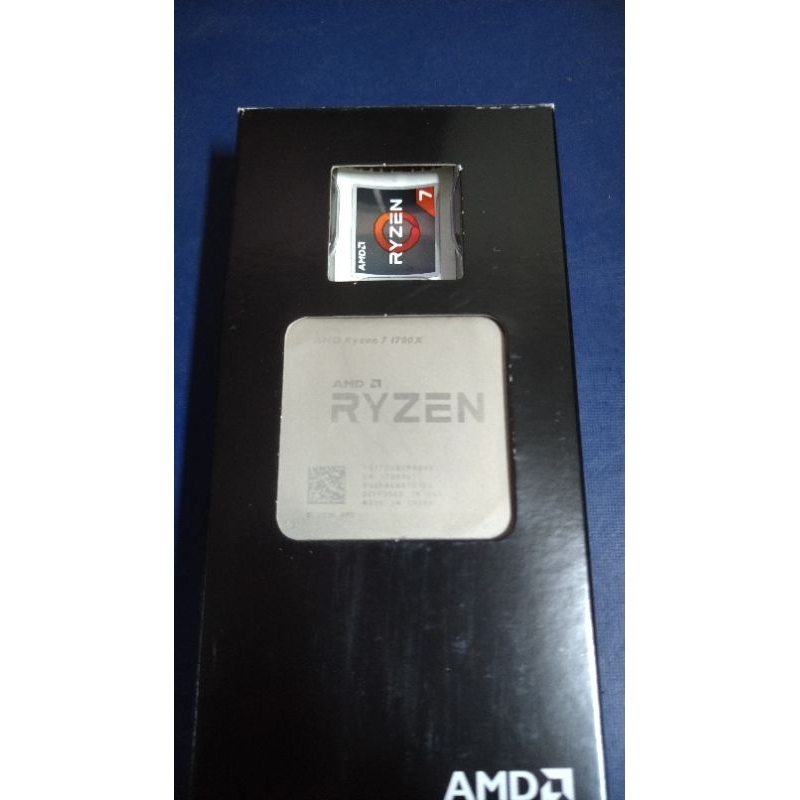 AMD RYZEN 7 1700X 8核16緒處理器+原廠RGB幽靈風扇