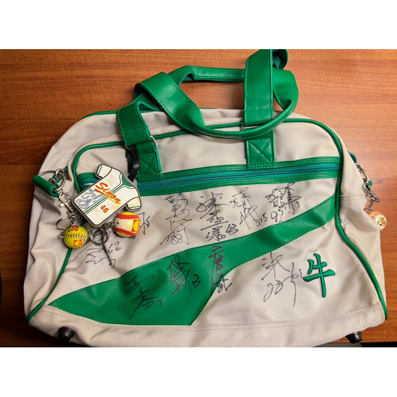 【棒球珍藏逸品】興農牛簽名球袋絕版紀念包
