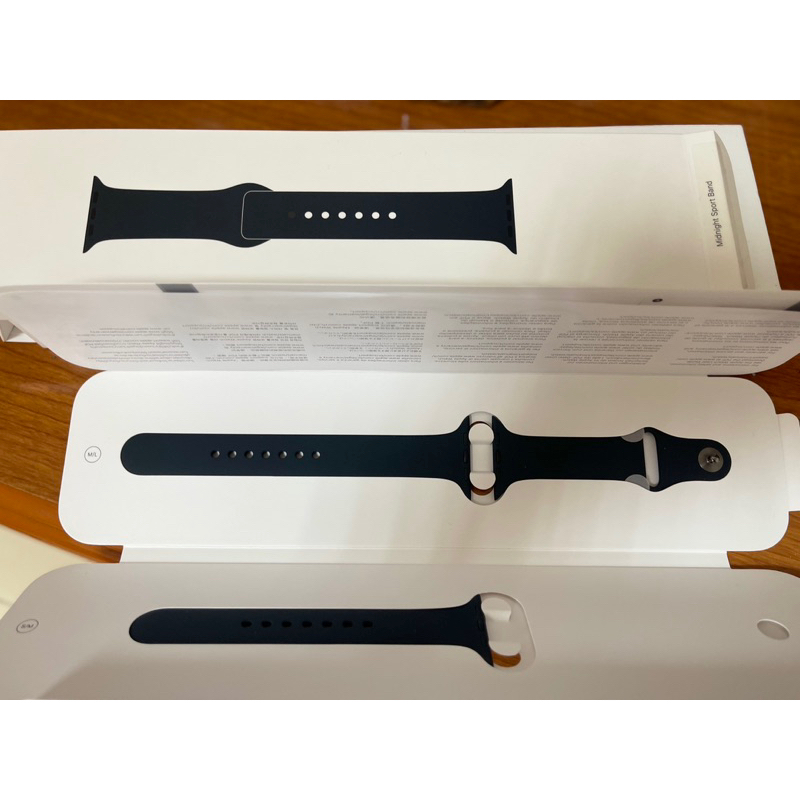 Apple Watch S8 45mm 全新未拆 原廠錶帶 矽膠錶帶 午夜色 全新 二手hug下單
