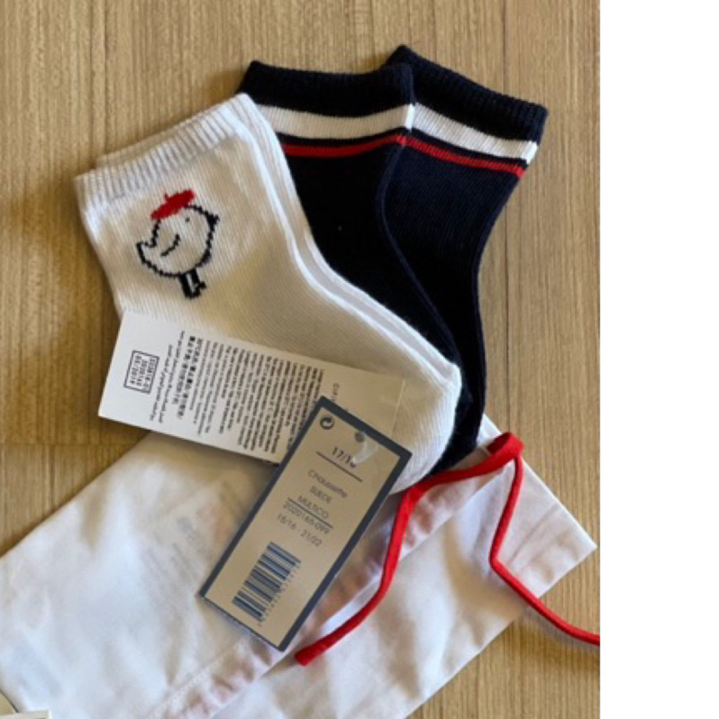 全新巴黎購入 Jacadi 新生兒襪子組，附小束口袋 ，現售300