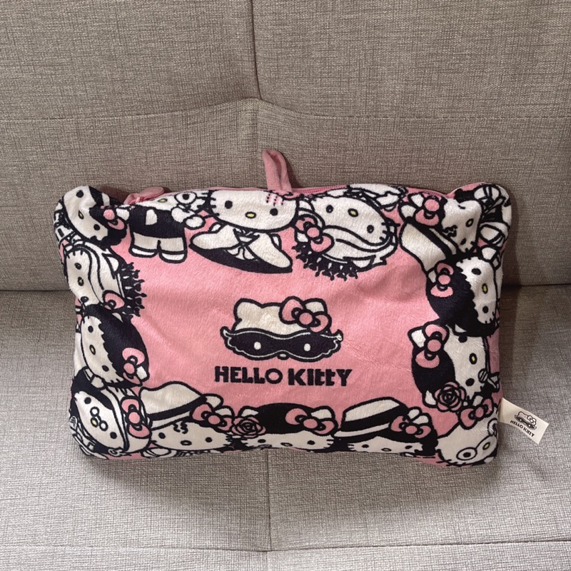 Hello Kitty 沙枕頭兼飛機上U型枕（兩用）