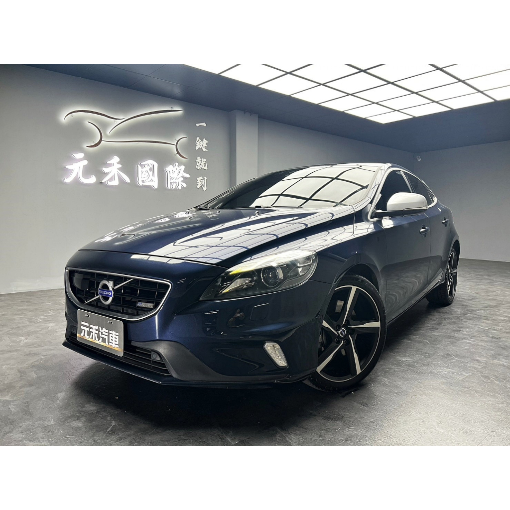 正2015年出廠 Volvo V40 D4 R-Design 2.0 汽油 星海藍