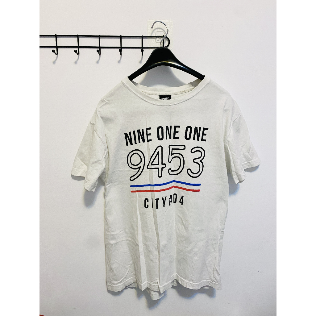 【二手】 玖壹壹 9453 T-shirt 白色 玖肆伍參 911 官方週邊