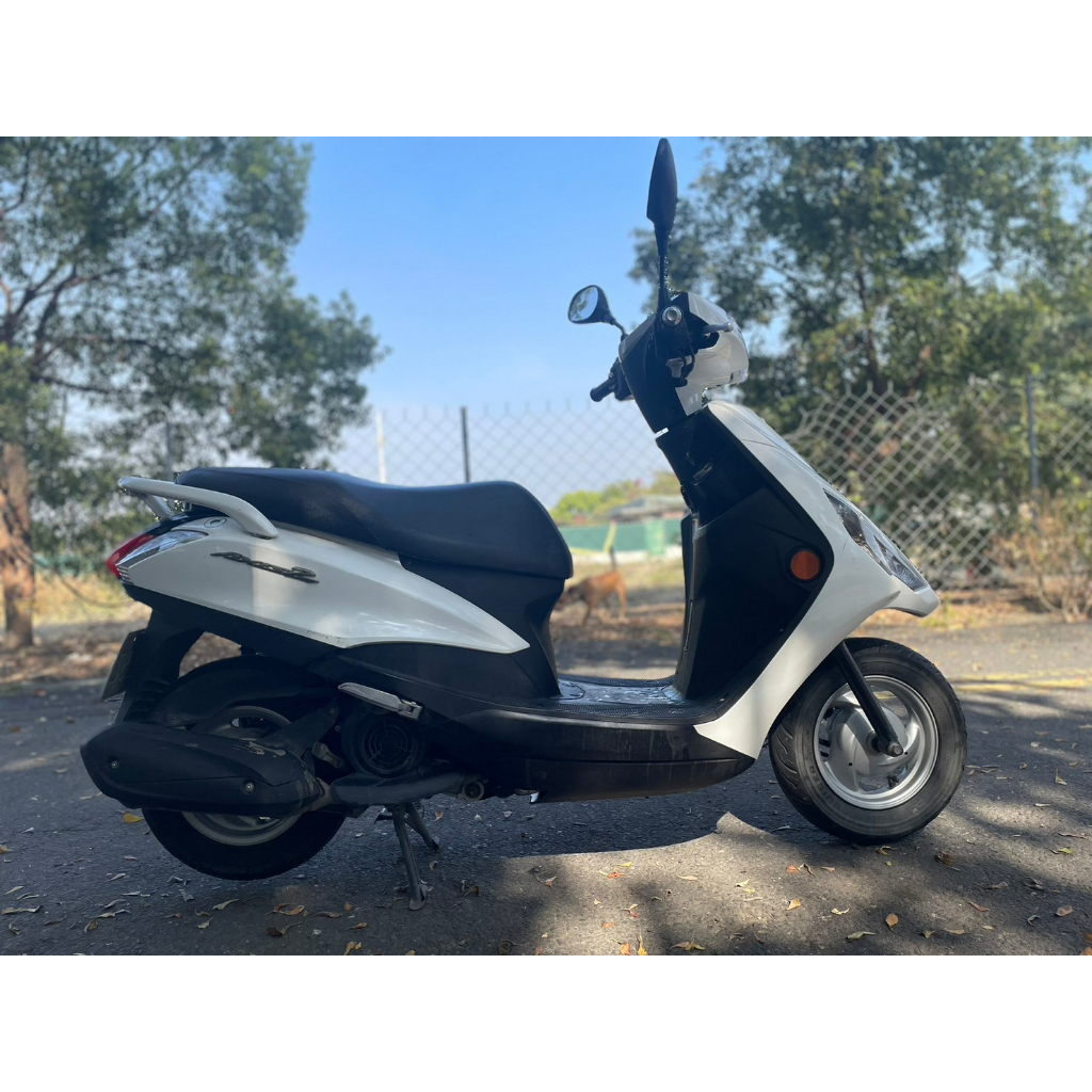 YAMAHA  勁豪125二手檔車中古車配合全額.超額.學生貸款強力過件白牌黃牌紅牌仿賽街車大型重機滿18即可辦理