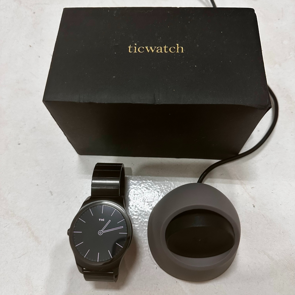 請先私訊 ticWatch 二代 安卓智慧手表 原廠盒裝 有線材 附底座