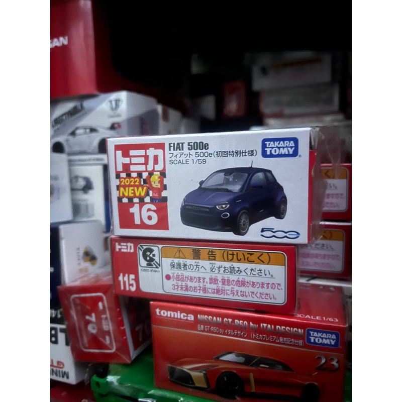 Tomica  16 飛雅特 FIAT 500e 初回 展示拆封車