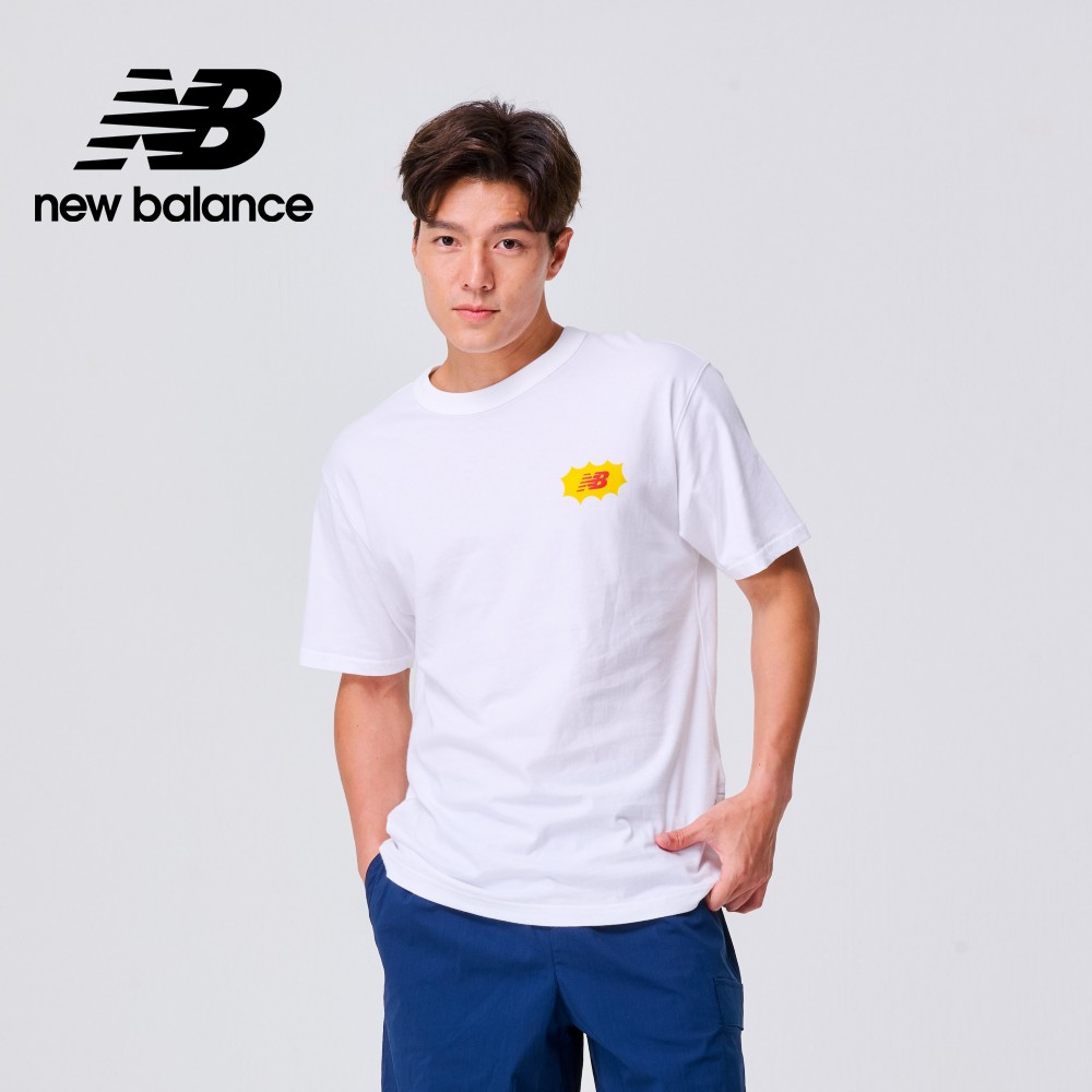 【New Balance】 NB 圓領背面趣味574插畫短袖上衣_男性_白色_MT31523WT