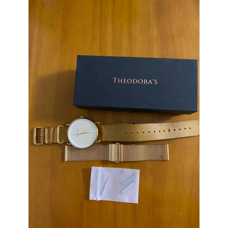 二手 Theodora’s 手錶 附兩個錶帶