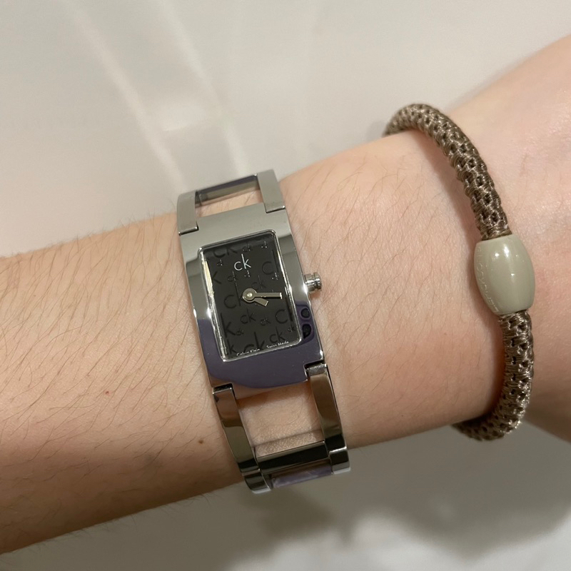 CK Calvin Klein全新僅試戴 手環手鐲式手錶 有膠膜 “沒電池” 須去鐘錶行裝電池