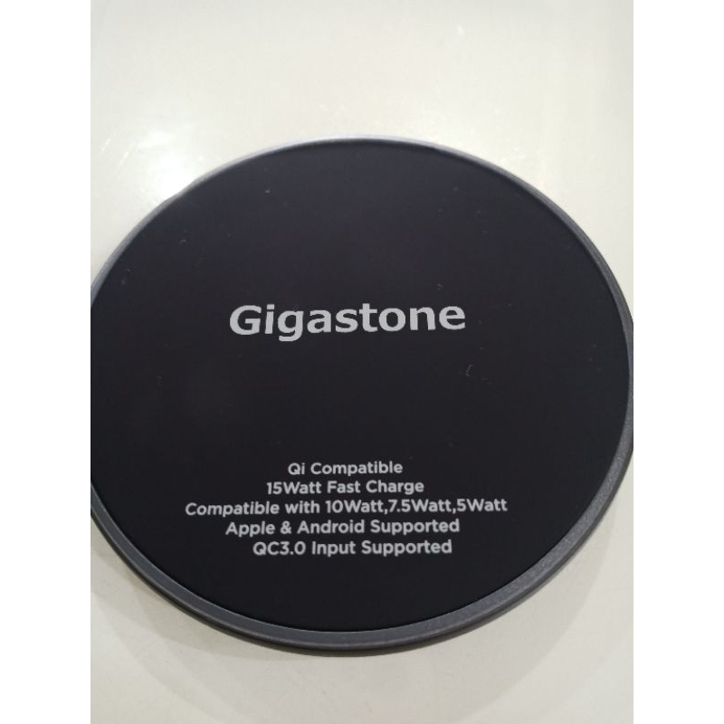 Gigastone GA-9700 無線充電盤