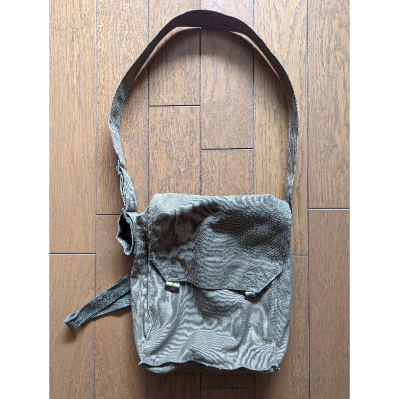 Vintage military mask bag/古著捷克軍公發防毒面具包