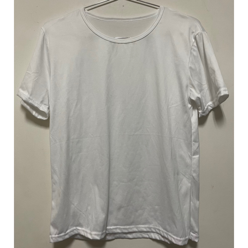 白色 短袖T恤 / 內衣 / 睡衣  （二手衣服）