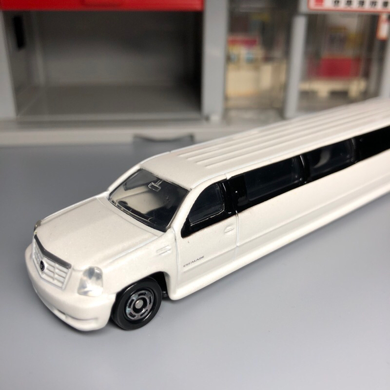 tomica 136 凱迪拉克 長車