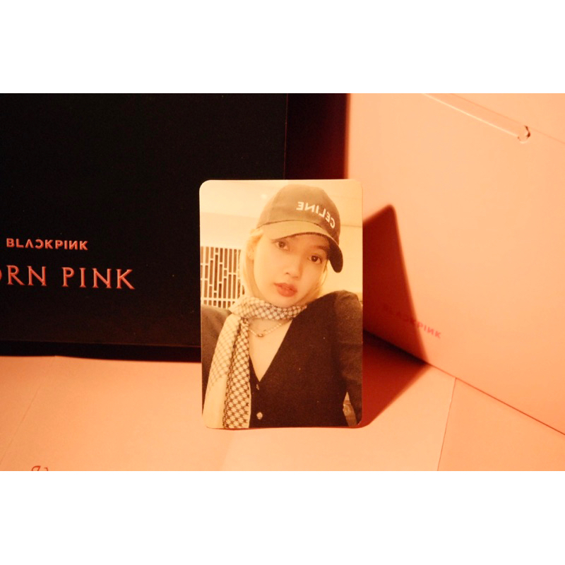 《BLACKPINK》BORN PINK粉色專輯 Lisa正版小卡