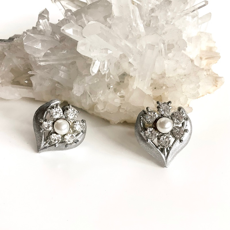 1960年代美國古董經典珍珠&amp;清透萊茵石銀色鬱金香花朵造型栓鎖夾式耳環