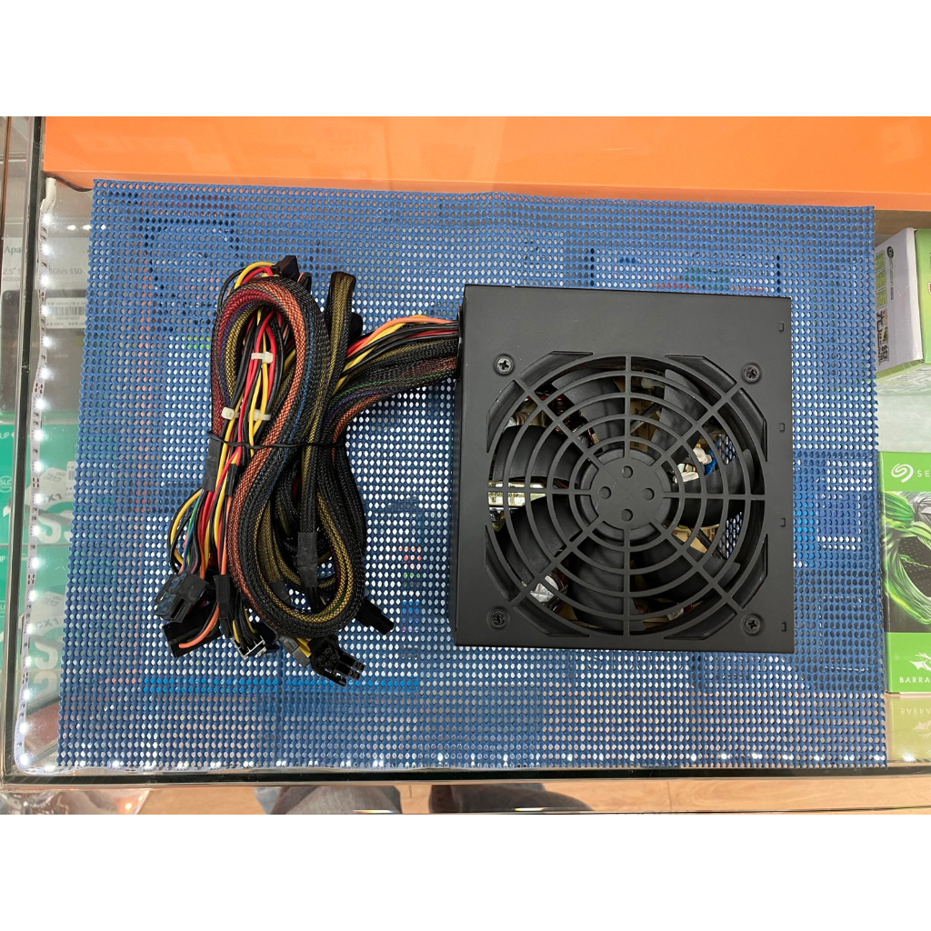 ◣LA.DI.DA◢ 二手良品FSP  全漢  450W  80+銀牌 安規電源供應器 P182