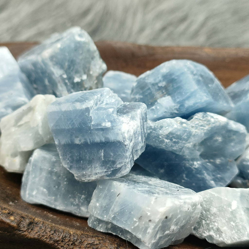 ［硯嵐水晶 YL Crystal］藍方解石 紓解情緒 平衡能量 加強溝通