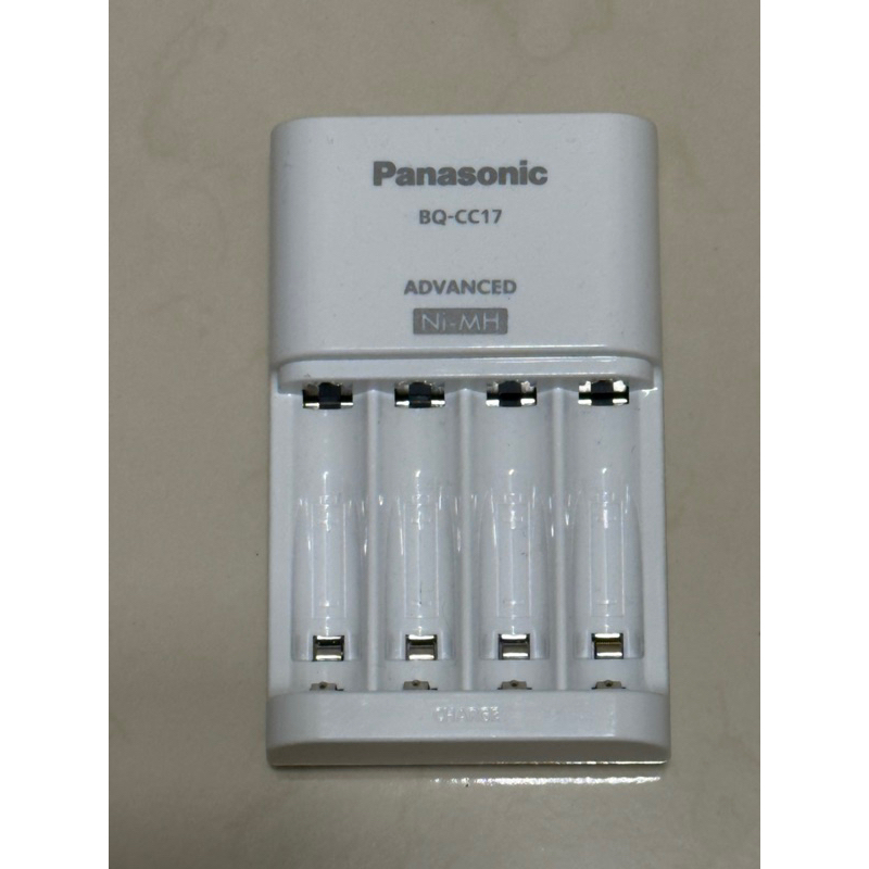 【雜貨店】國際牌 二手貨 Panasonic 3號 4號 電池充電器 智控型4槽 鎳氫低自放充電器 BQ-CC17