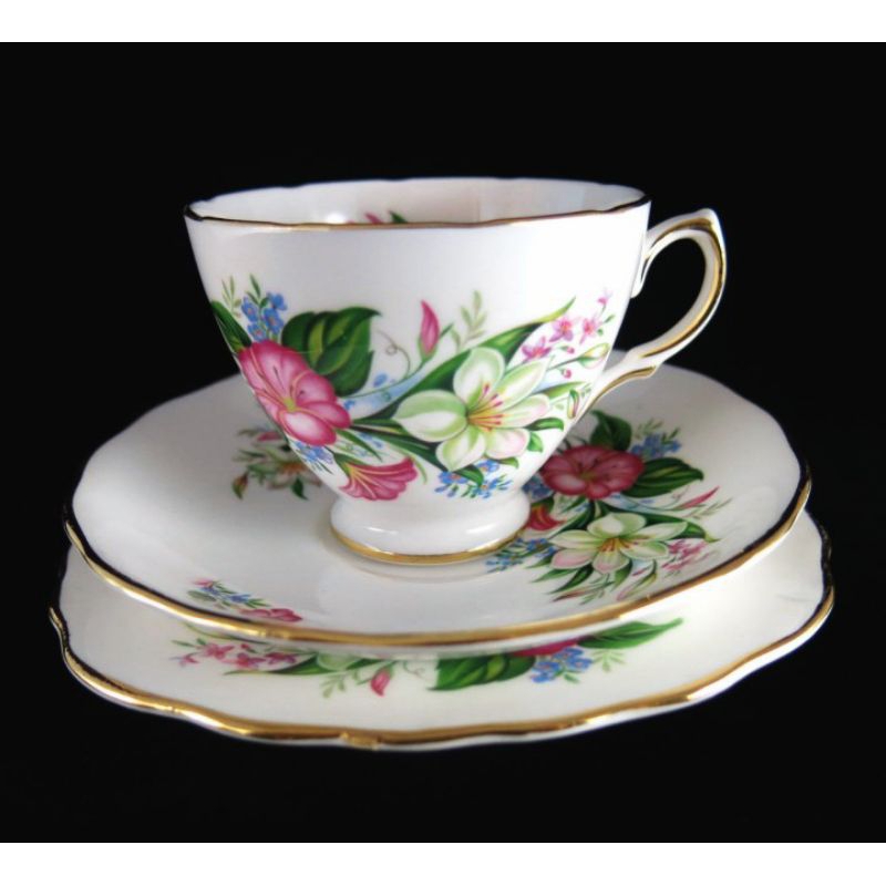 💗 英國 Crown Royal Floral 花卉咖啡杯三件組✨️微瑕
