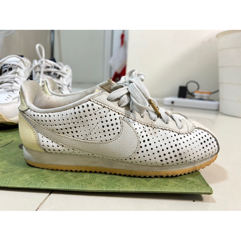 Nike Wmns Cortez Classic SE PRM 白金 洞洞 45週年 阿甘鞋