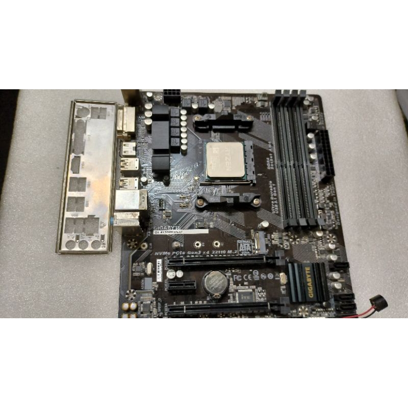 GIGABYTE GA-AX370M-DS3H+ CPU AMD R5-3600/AM4/良品/附全新原廠風扇