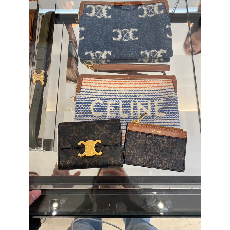 義大利購回最新全新品～CELINE~老花皮夾～